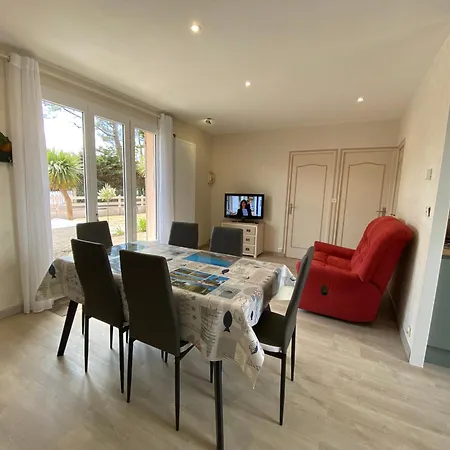 度假居 Maison A 100 M De La Pirou
