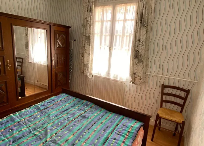 Maison A 100 M De La * Pirou